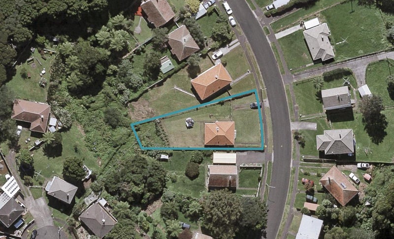 82 Glenpark Avenue, Frankleigh Park, New Plymouth - Carousel 1