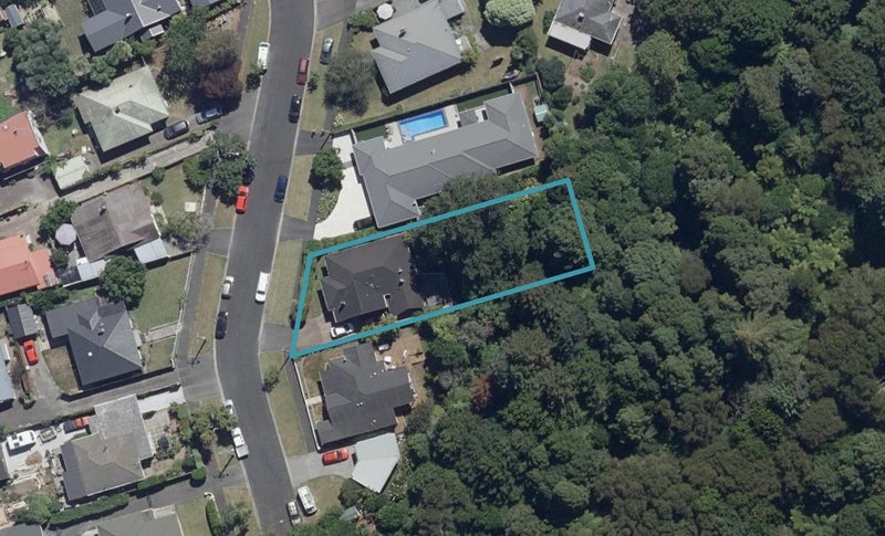16 Masons Avenue, Hamilton East, Hamilton - Carousel 1