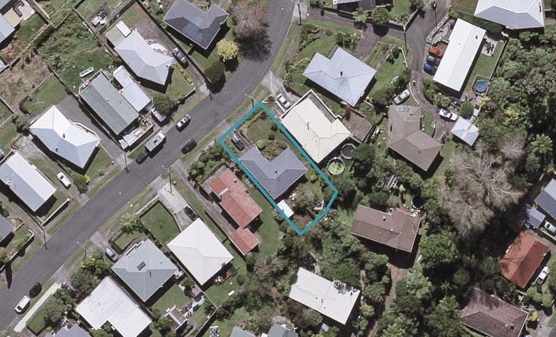 13 Penrith Street, Westown, New Plymouth - Carousel 1