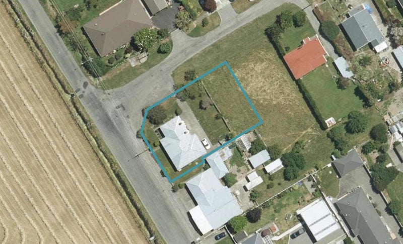 1 Robinson Street, Grovetown, Blenheim - Carousel 1