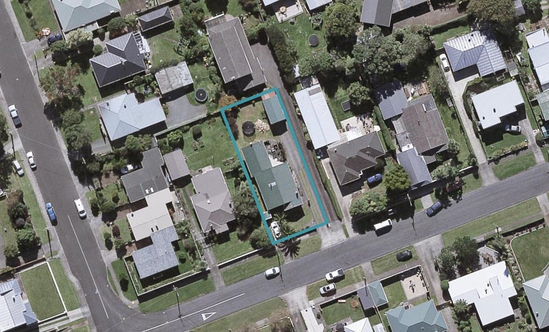 10A Wicksteed Street, Vogeltown, New Plymouth - Carousel 1