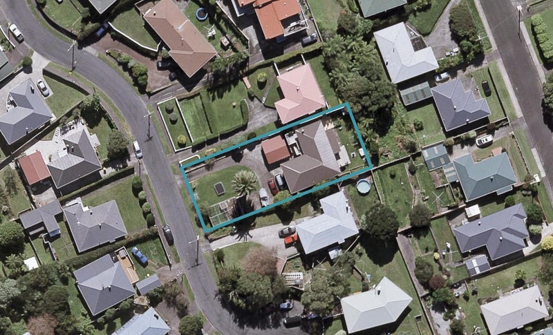 17 Stuart Place, Blagdon, New Plymouth - Carousel 1