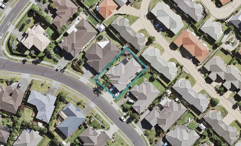 17 Toledo Avenue, Henderson, Auckland - Carousel 1