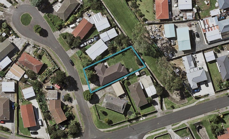 3 Pesaro Place, Clover Park, Auckland - Carousel 1