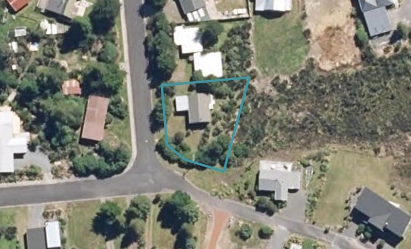 9 Kirk Street, WAIMARINO, OWHANGO - Carousel 1
