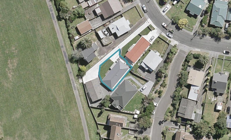 2/21 Randwick Crescent, Moera, Lower Hutt - Carousel 1