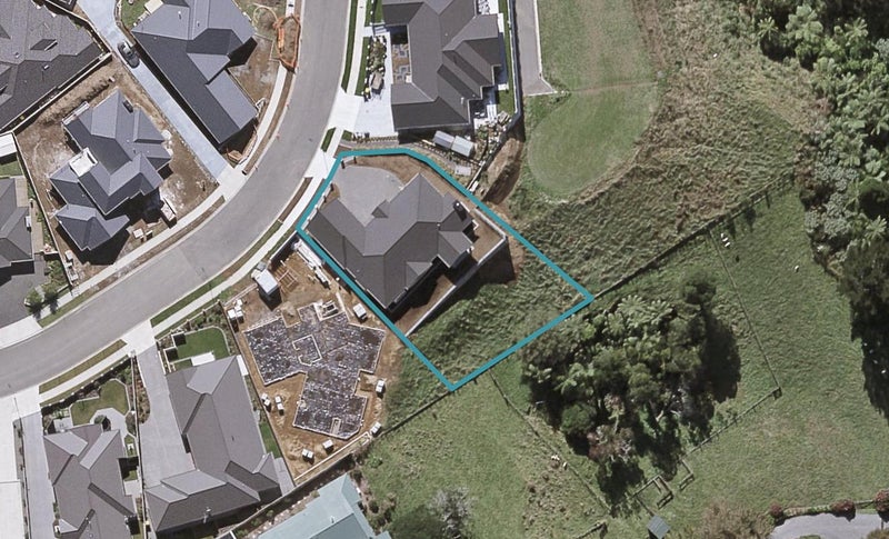 14 Manurau Crescent, Merrilands, New Plymouth - Carousel 1