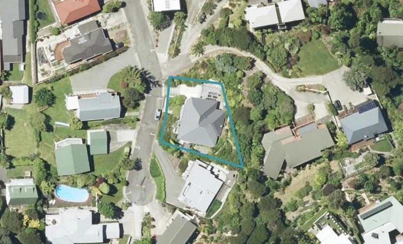 7 Finlay Grove, Waikawa, Picton - Carousel 1