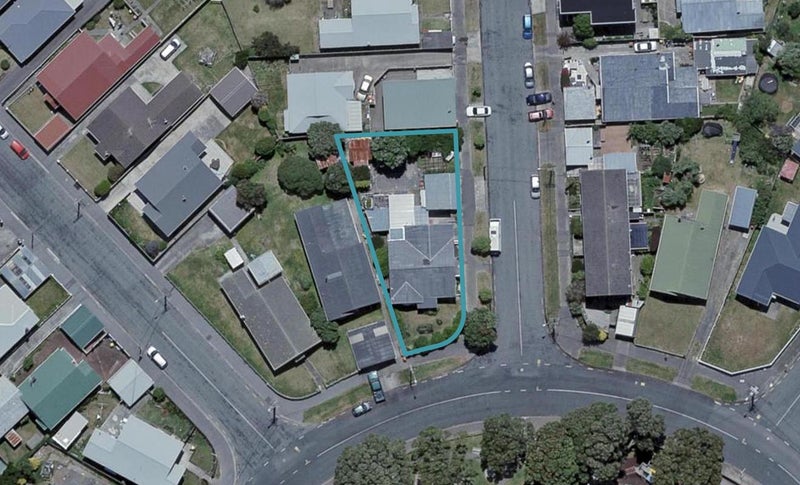 1 Ellesmere Avenue, Miramar, Wellington - Carousel 1