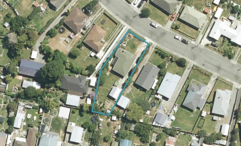 13 Henderson Street, Riversdale, Blenheim - Carousel 1