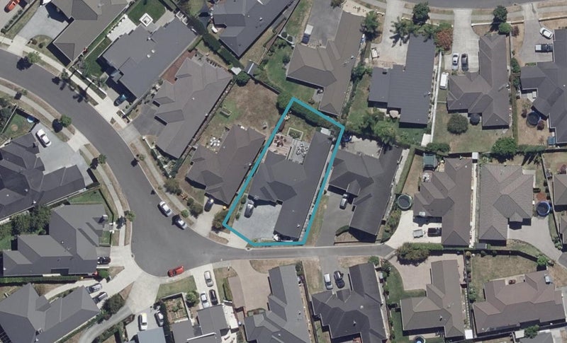 15 Connor Court, Huntington, Hamilton - Carousel 1