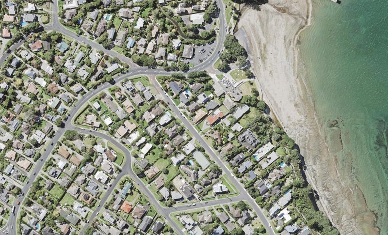 31 Bournemouth Terrace, Murrays Bay, Auckland - Carousel 1