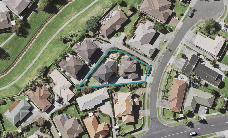 2/6 Daria Place, Northpark, Auckland - Carousel 1