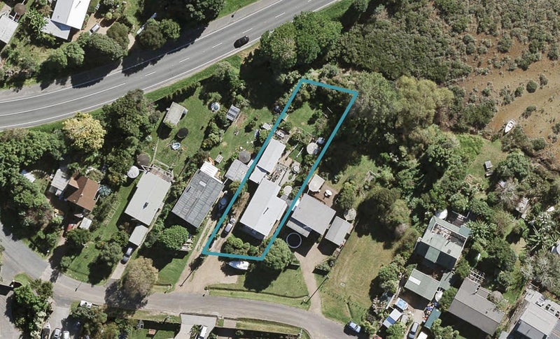 7 Shelly Beach Road, Surfdale, Waiheke Island - Carousel 1