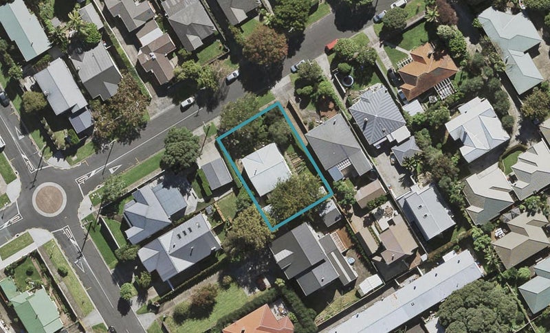 31 Amaru Road, One Tree Hill, Auckland - Carousel 1