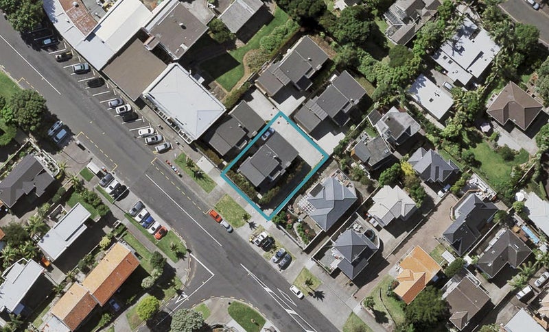 82A Coates Avenue, Orakei, Auckland - Carousel 1
