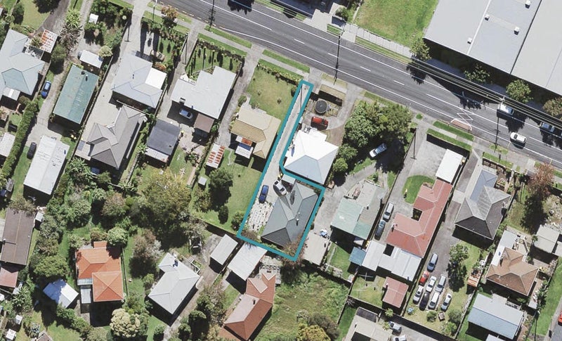 20A St Leonards Road, Kelston, Auckland - Carousel 1