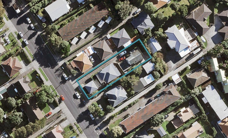 2/132 Richardson Road, Owairaka, Auckland - Carousel 1