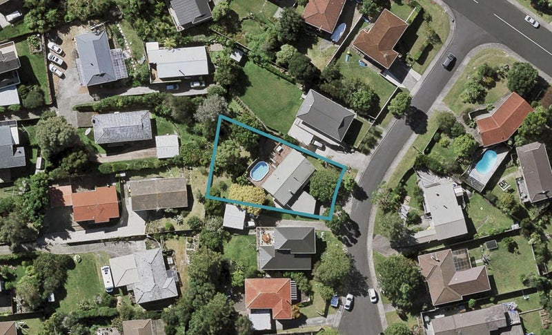 5 Cassia Place, Sunnynook, Auckland - Carousel 1