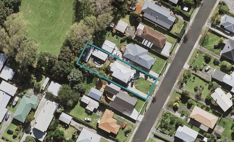 49 Sullivan Avenue, Mangere Bridge, Auckland - Carousel 1