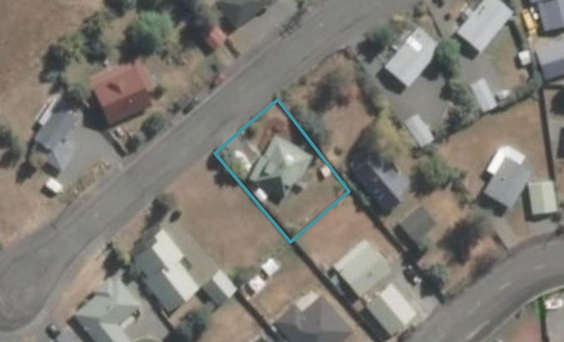 13 Braemar Place, Twizel - Carousel 1