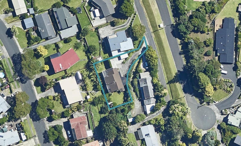 32 Emily Place, Bellevue, Tauranga - Carousel 1