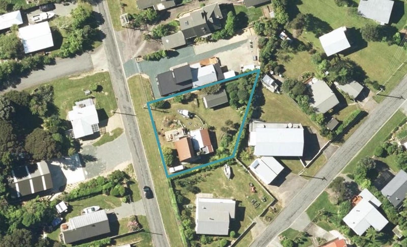 11 Old Mill Road, Ōkiwi Bay - Carousel 1