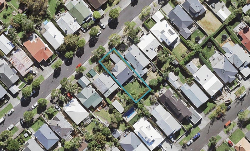 35 Cumberland Avenue, Westmere, Auckland - Carousel 1