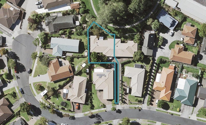 31A Headcorn Place, Botany Downs, Auckland - Carousel 1