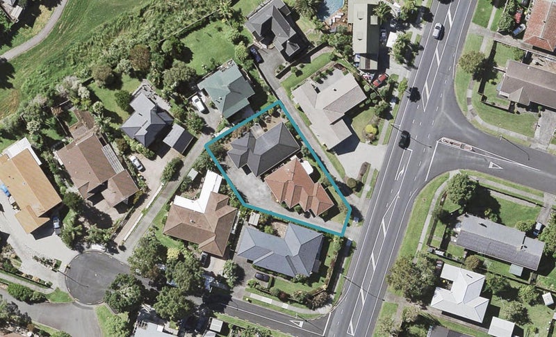 2/95 Botany Road, Botany Downs, Auckland - Carousel 1