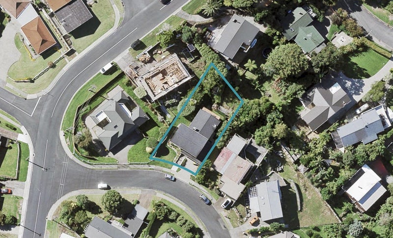 4 Callender Place, Shelly Park, Auckland - Carousel 1