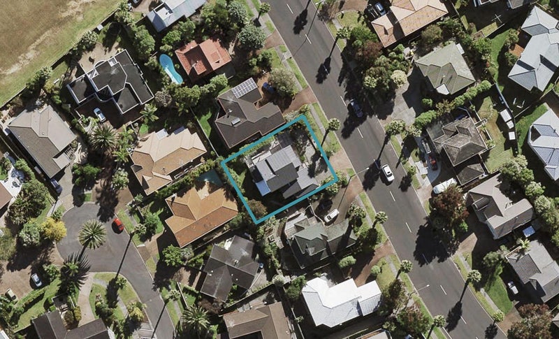 83 Caribbean Drive, Unsworth Heights, Auckland - Carousel 1