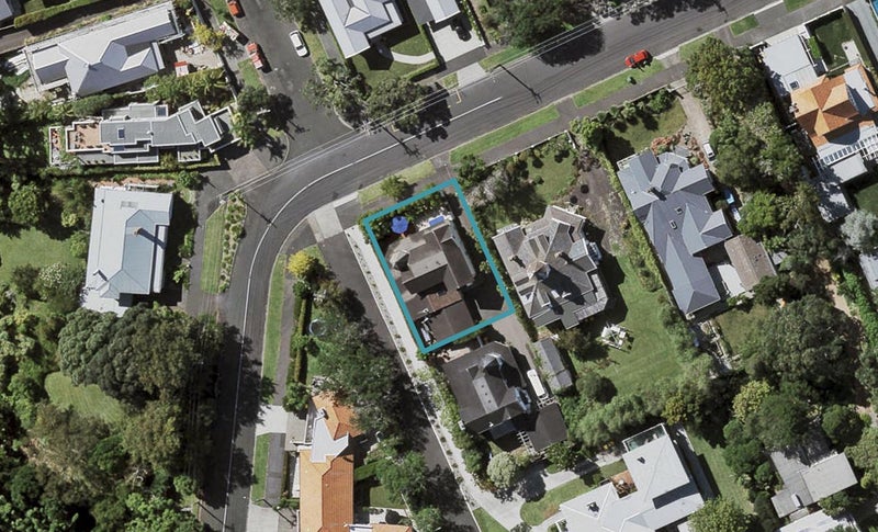 43 Stanley Point Road, Stanley Point, Auckland - Carousel 1