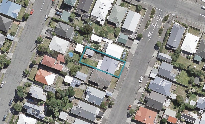 15 Collins Street, Petone, Lower Hutt - Carousel 1