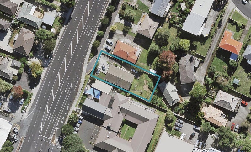 413 Glenfield Road, Glenfield, Auckland - Carousel 1