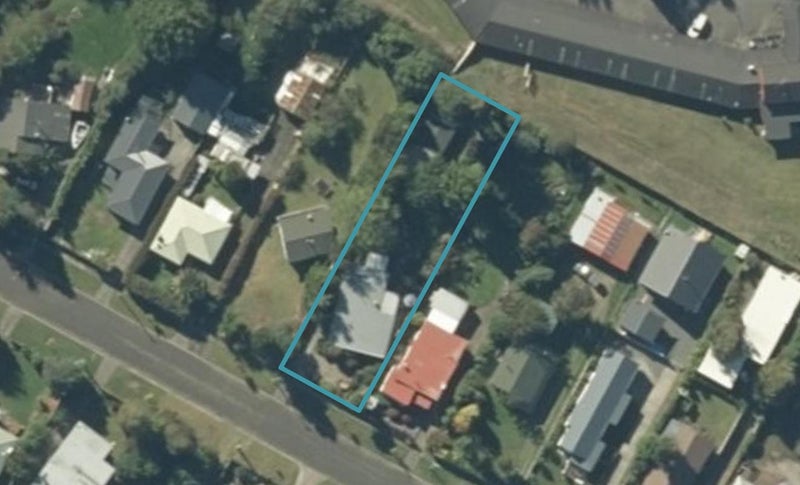 32 Tongariro Road, Tūrangi - Carousel 1