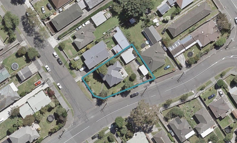 35 Bristol Street, Trentham, Upper Hutt - Carousel 1