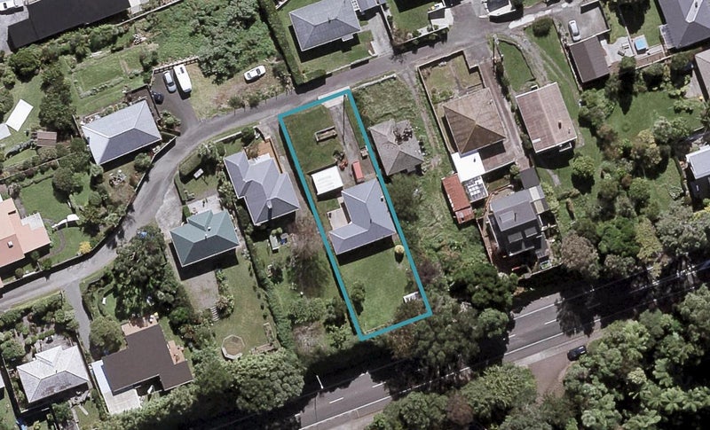 12 Moana Crescent, Blagdon, New Plymouth - Carousel 1