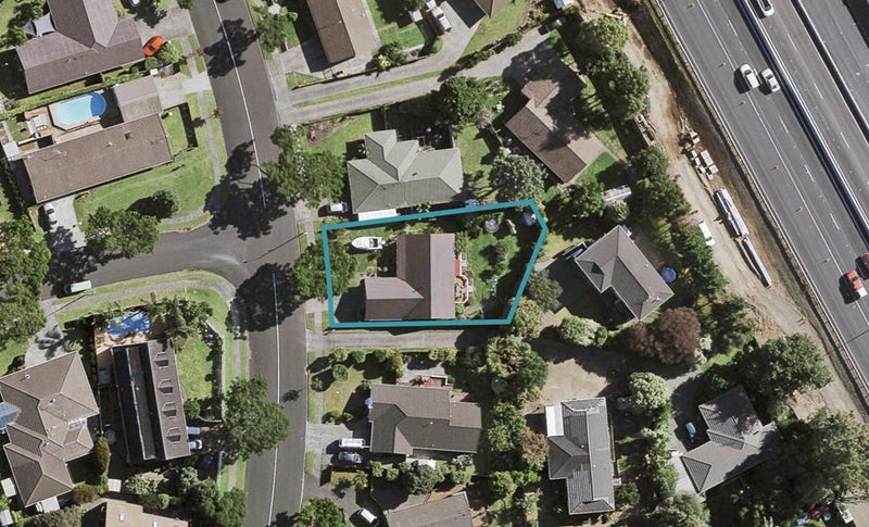 185 Walter Strevens Drive, Conifer Grove, Takanini - Carousel 1