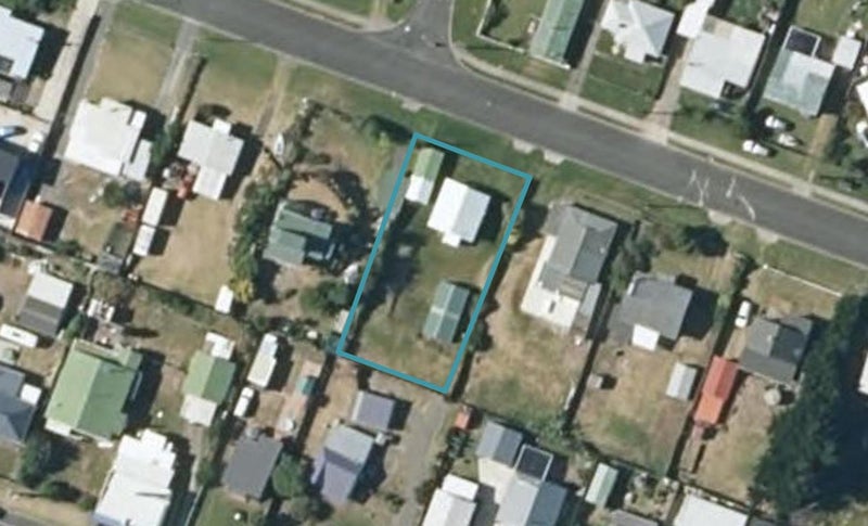 18 Pratt Avenue, Foxton Beach, Foxton - Carousel 1