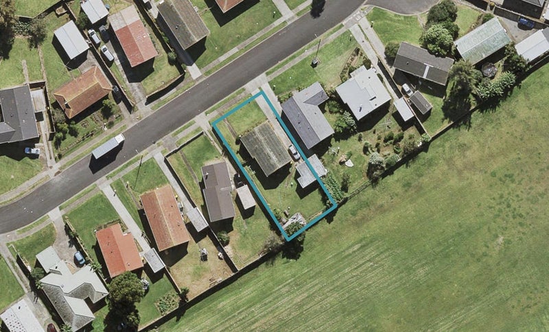 61 Calthorp Close, Favona, Auckland - Carousel 1