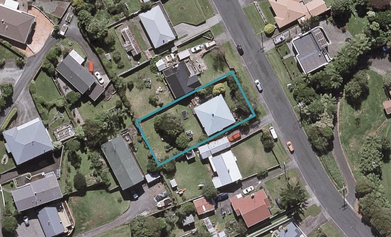14 Alberta Road, Glen Avon, New Plymouth - Carousel 1