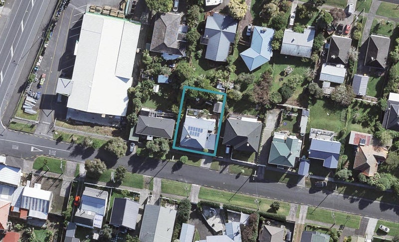 8 Karaka Street, Helensville, Helensville - Carousel 1