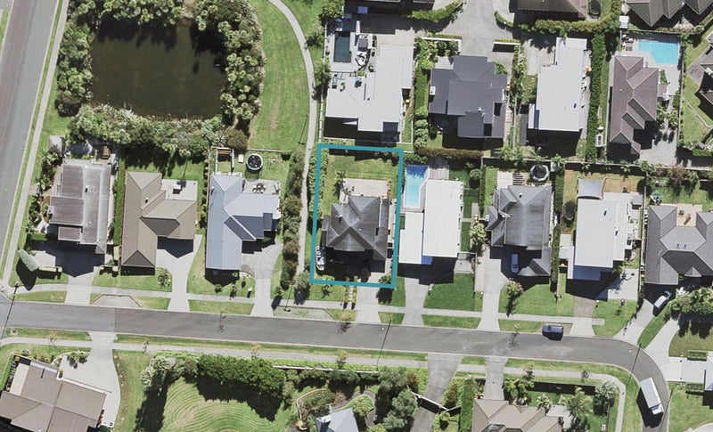 8 Lemon Grove Lane, Greenhithe, Auckland - Carousel 1