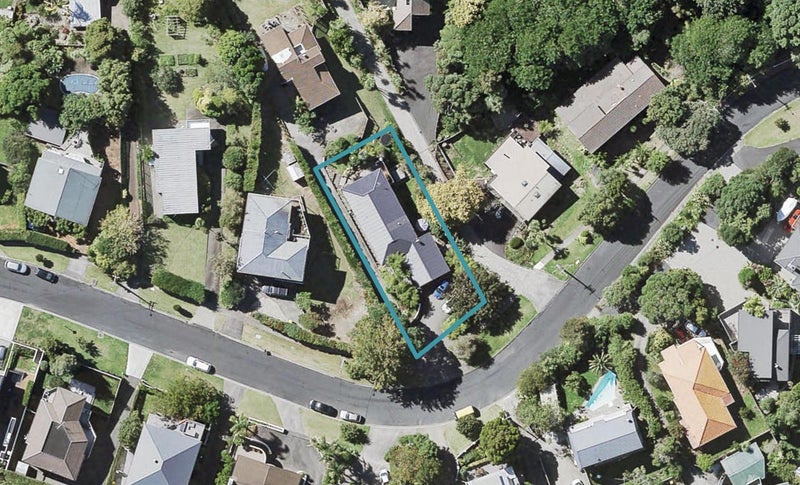 71 Penzance Road, Mairangi Bay, Auckland - Carousel 1