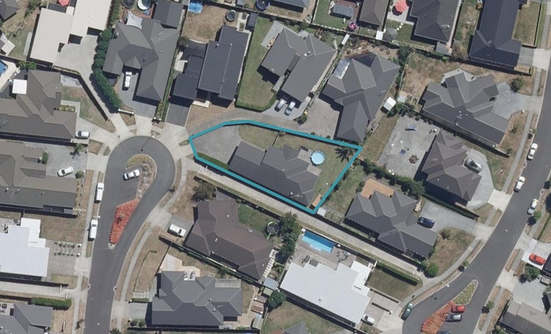 14 Satchmo Place, Rototuna North, Hamilton - Carousel 1