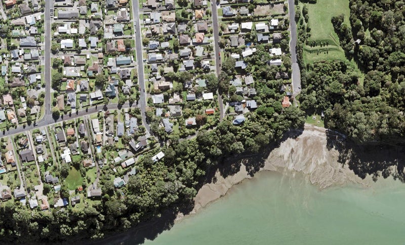 25 Harrybrook Road, Green Bay, Auckland - Carousel 1