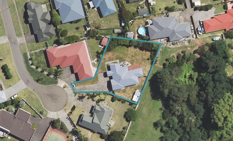 6 Claire Place, Lytton West, Gisborne - Carousel 1
