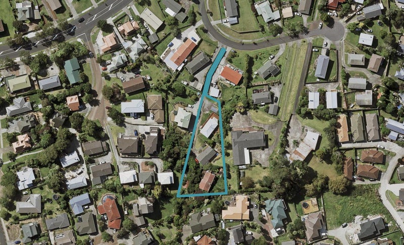 2/9 Mataura Place, Clover Park, Auckland - Carousel 1