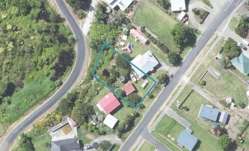14 Lane Road, Māhia - Carousel 1